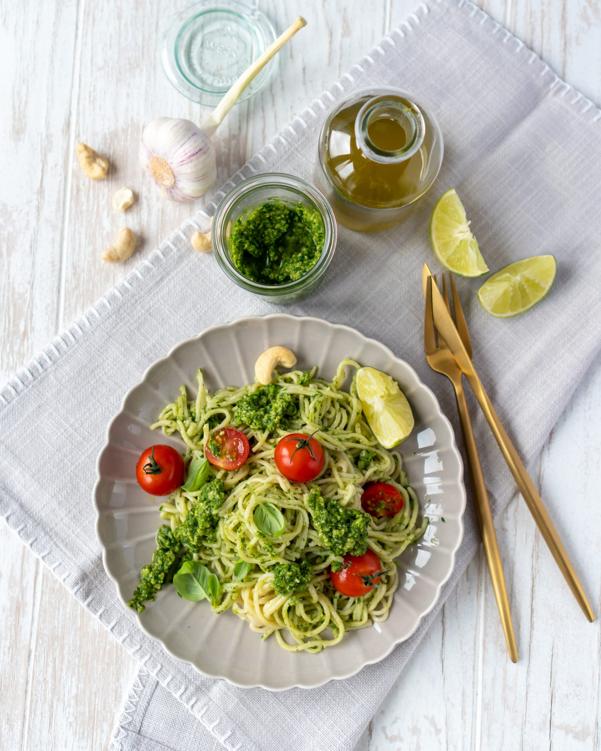 Dinkel-Spaghetti mit Rucolapesto – Isabell Heßmann